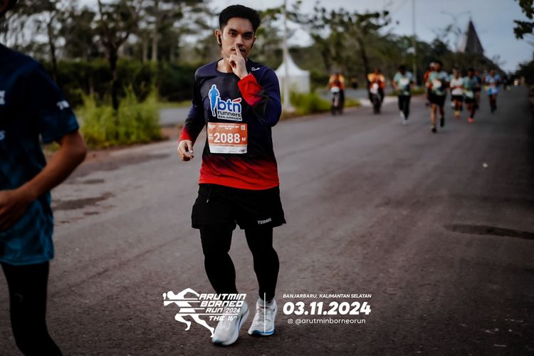 Race photo from Arutmin Borneo Run 2024