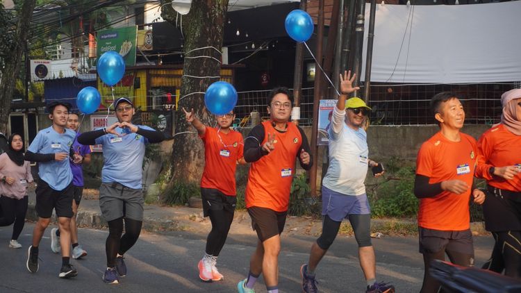 Race photo from Happy One Decade Unpad Runner