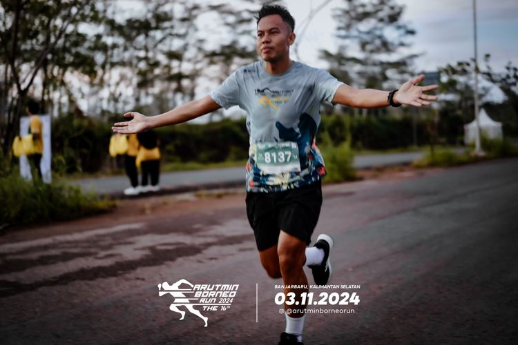 Race photo from Arutmin Borneo Run 2024