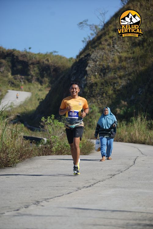 Race photo from Kelud Vertical Challenge 2024