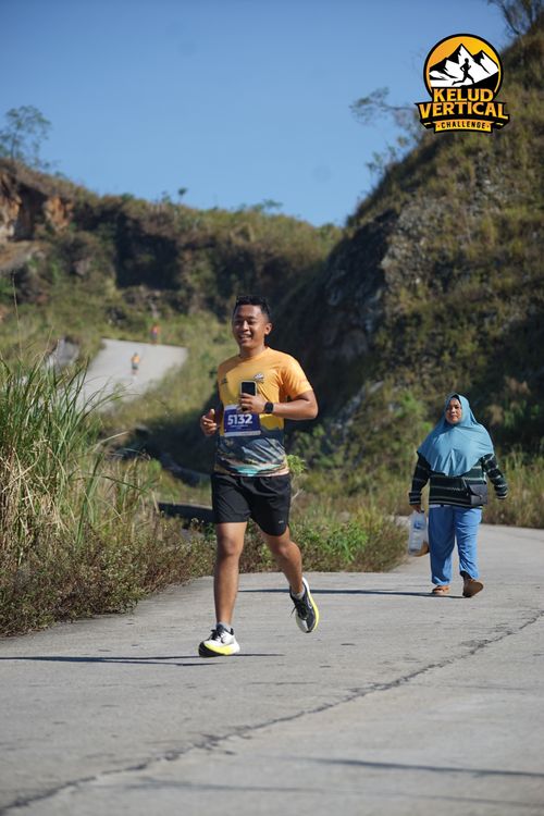 Race photo from Kelud Vertical Challenge 2024