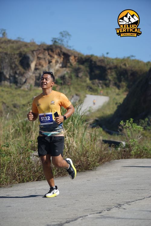 Race photo from Kelud Vertical Challenge 2024