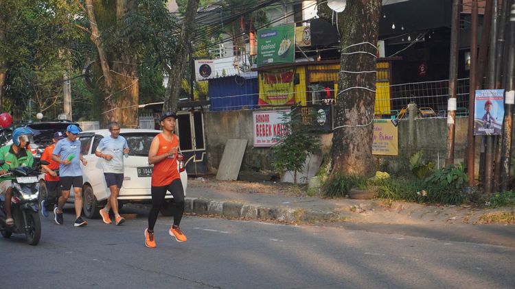 Race photo from Happy One Decade Unpad Runner