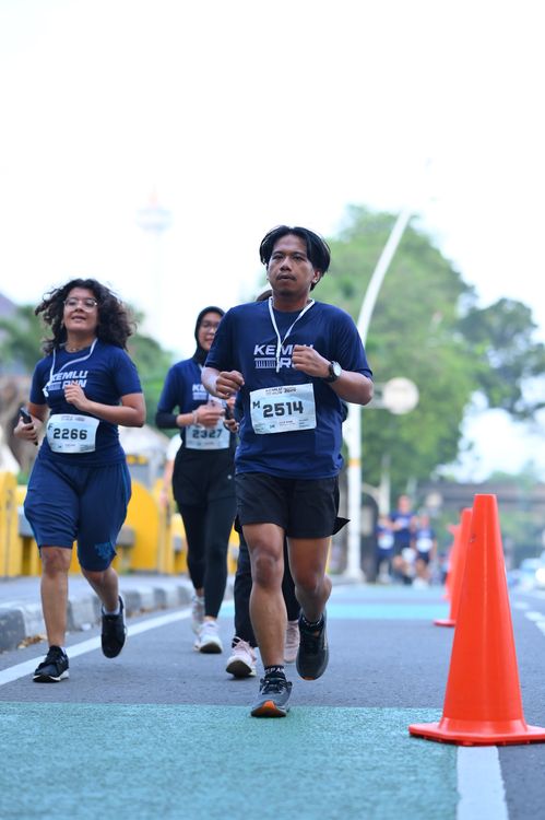 Race photo from KEMLU RUN 2025