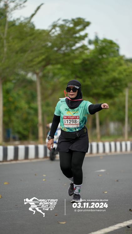 Race photo from Arutmin Borneo Run 2024