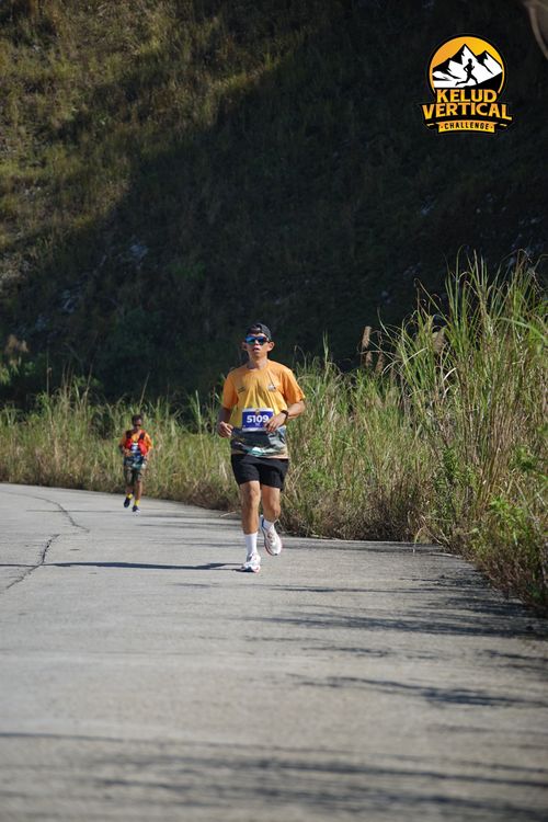 Race photo from Kelud Vertical Challenge 2024