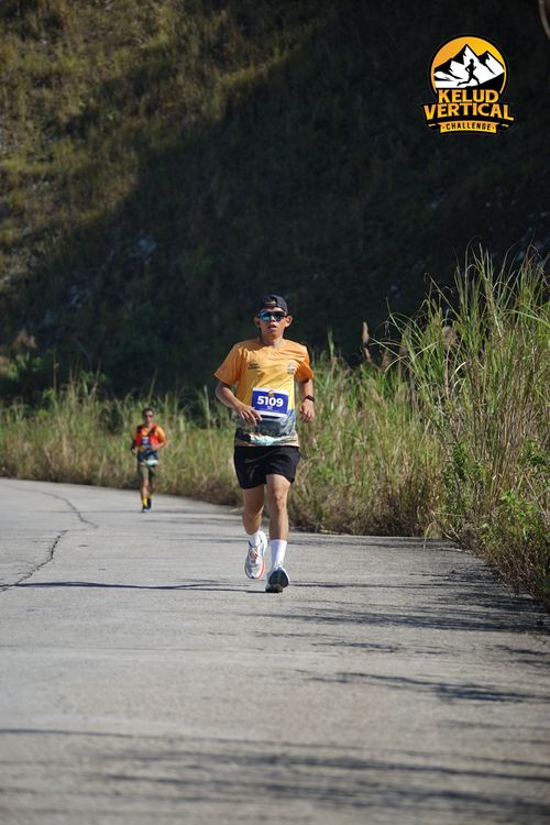 Race photo from Kelud Vertical Challenge 2024