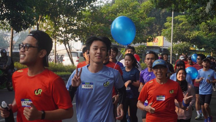 Race photo from Happy One Decade Unpad Runner
