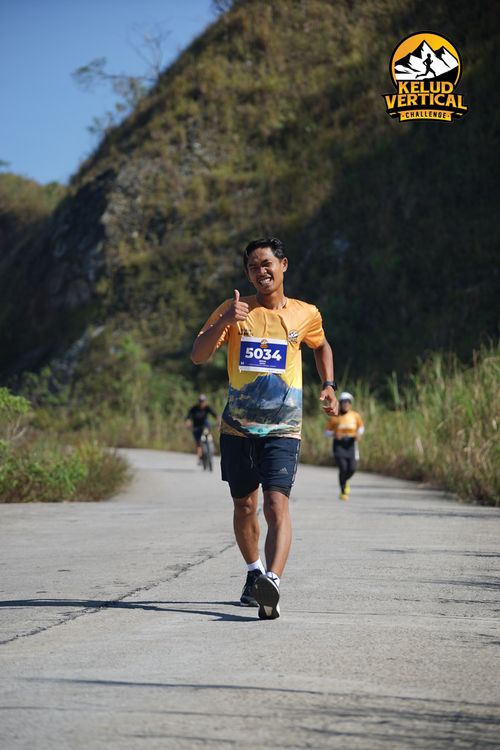 Race photo from Kelud Vertical Challenge 2024