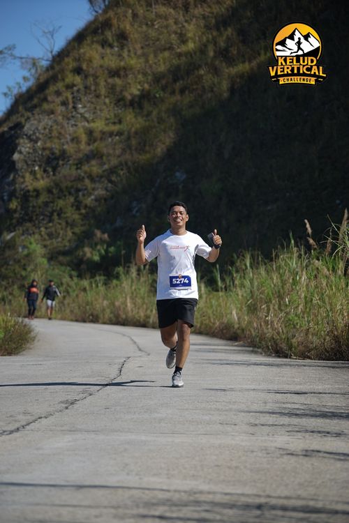 Race photo from Kelud Vertical Challenge 2024