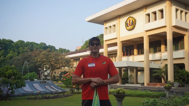 Race photo from Happy One Decade Unpad Runner