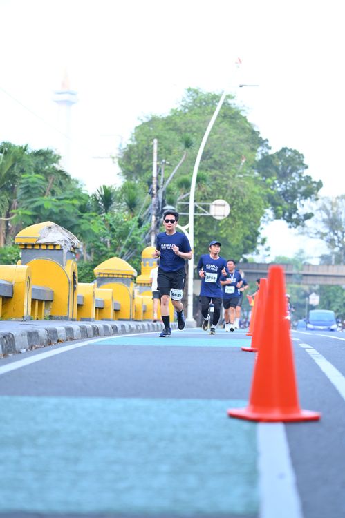 Race photo from KEMLU RUN 2025