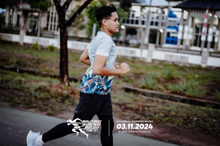 Race photo from Arutmin Borneo Run 2024