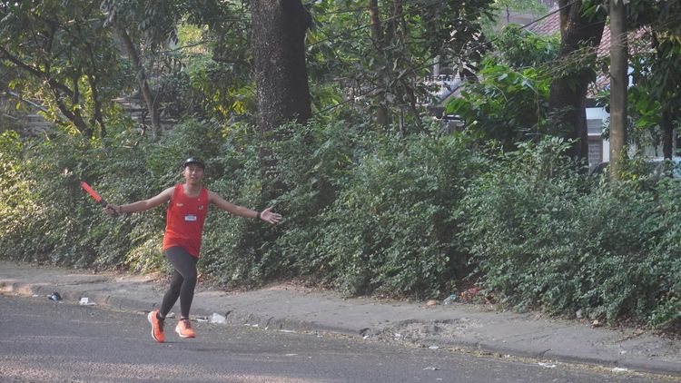 Race photo from Happy One Decade Unpad Runner