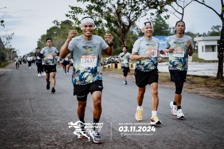 Race photo from Arutmin Borneo Run 2024