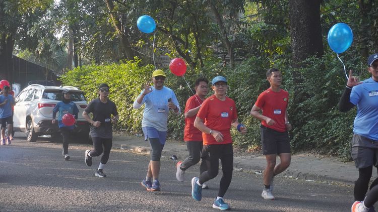 Race photo from Happy One Decade Unpad Runner