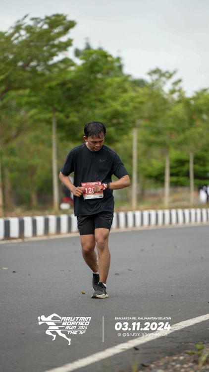 Race photo from Arutmin Borneo Run 2024