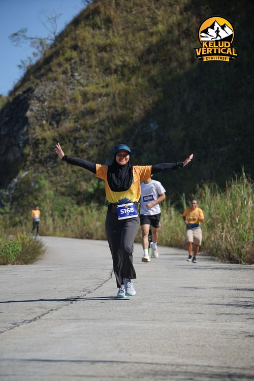 Race photo from Kelud Vertical Challenge 2024