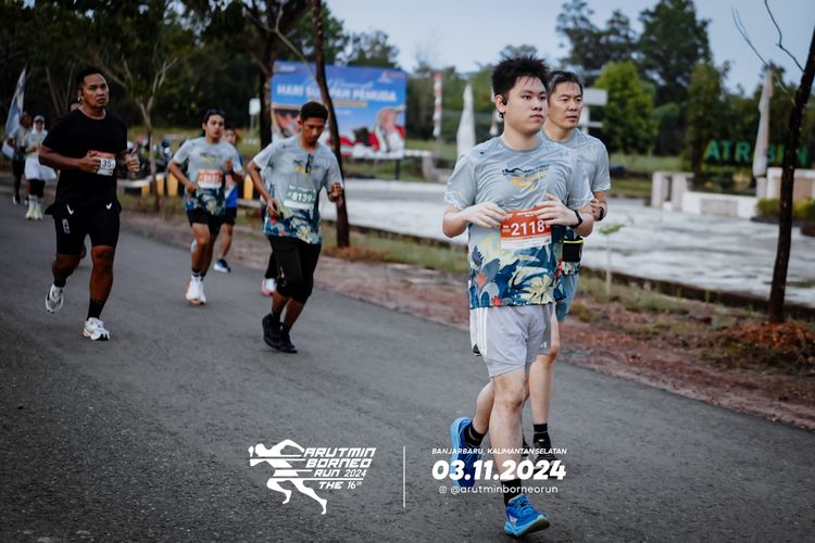 Race photo from Arutmin Borneo Run 2024