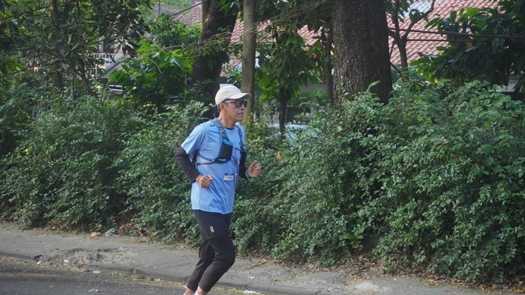 Race photo from Happy One Decade Unpad Runner