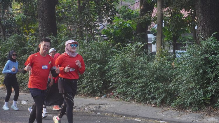 Race photo from Happy One Decade Unpad Runner