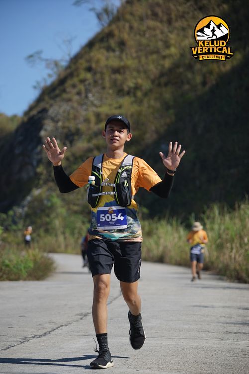 Race photo from Kelud Vertical Challenge 2024