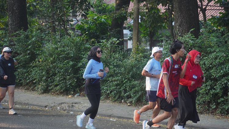Race photo from Happy One Decade Unpad Runner