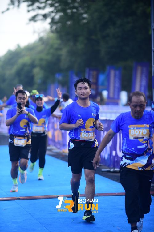 Race photo from Isoplus Run 2024 Surabaya