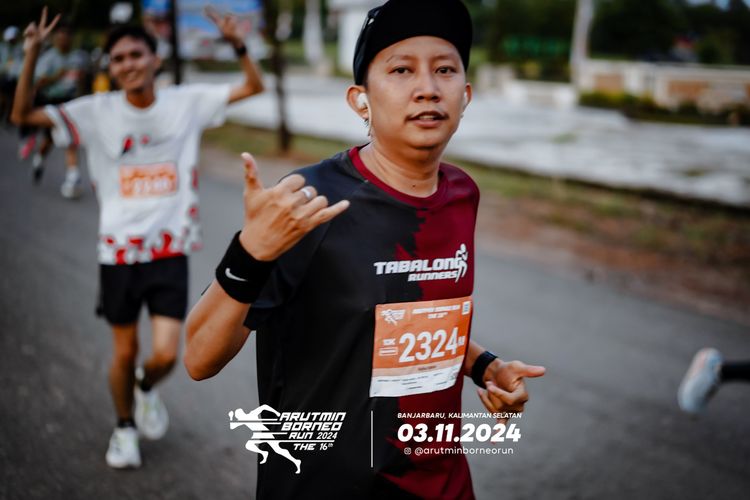 Race photo from Arutmin Borneo Run 2024