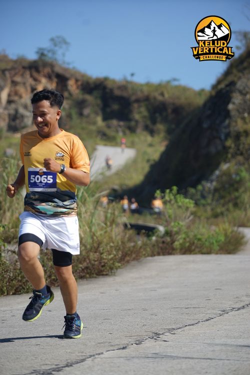 Race photo from Kelud Vertical Challenge 2024