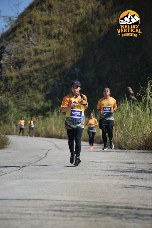 Race photo from Kelud Vertical Challenge 2024