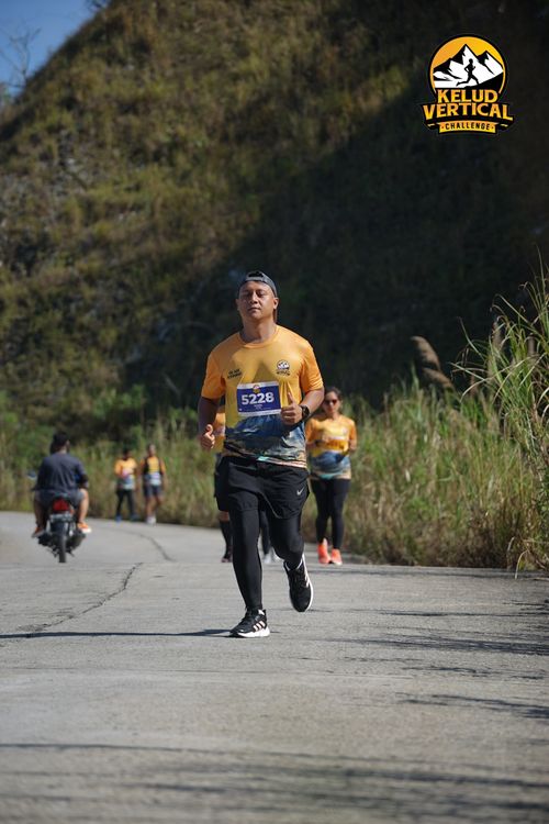 Race photo from Kelud Vertical Challenge 2024