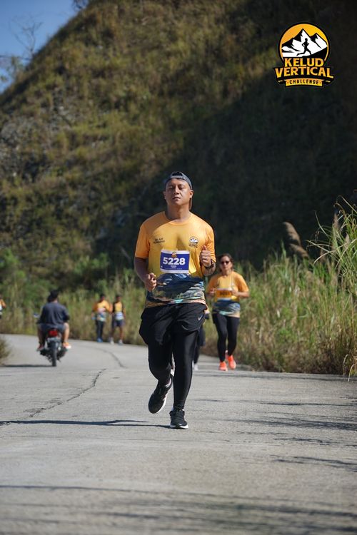 Race photo from Kelud Vertical Challenge 2024