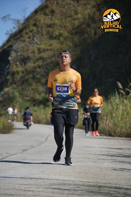 Race photo from Kelud Vertical Challenge 2024
