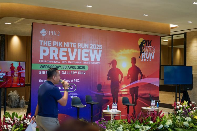 Race photo from PIK NITE RUN VIBES