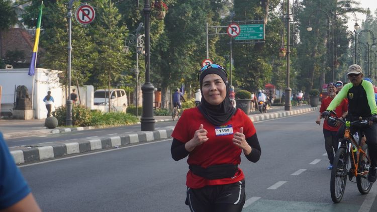 Race photo from Happy One Decade Unpad Runner
