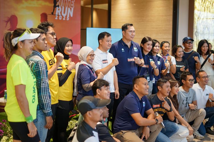 Race photo from PIK NITE RUN VIBES