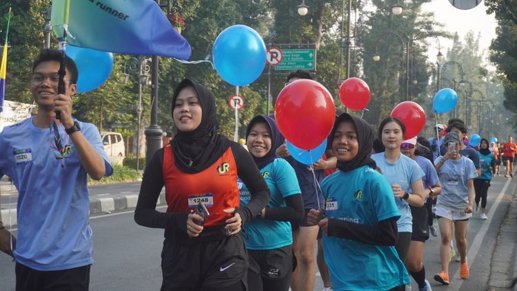 Race photo from Happy One Decade Unpad Runner