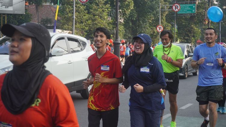Race photo from Happy One Decade Unpad Runner