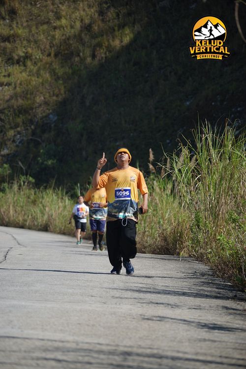 Race photo from Kelud Vertical Challenge 2024