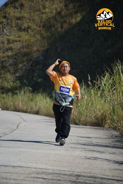 Race photo from Kelud Vertical Challenge 2024