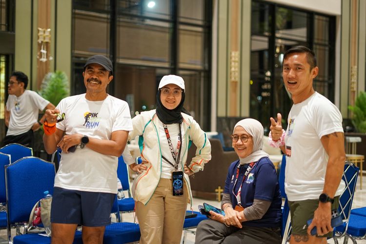 Race photo from PIK NITE RUN VIBES