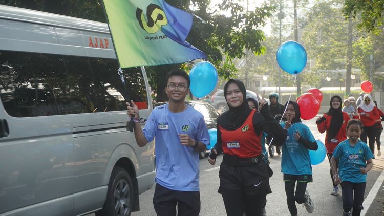 Race photo from Happy One Decade Unpad Runner