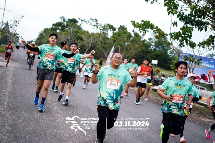 Race photo from Arutmin Borneo Run 2024
