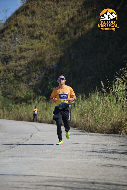 Race photo from Kelud Vertical Challenge 2024