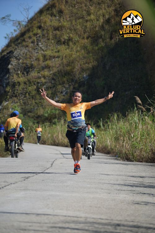 Race photo from Kelud Vertical Challenge 2024