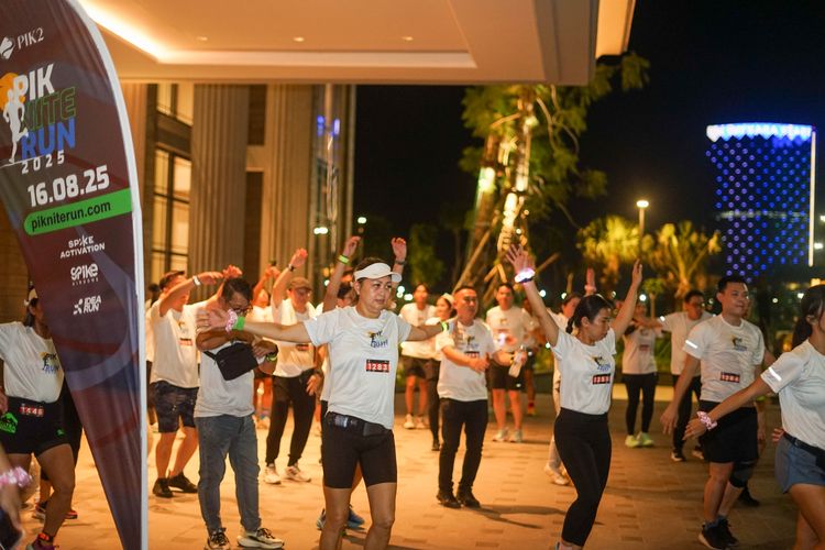 Race photo from PIK NITE RUN VIBES