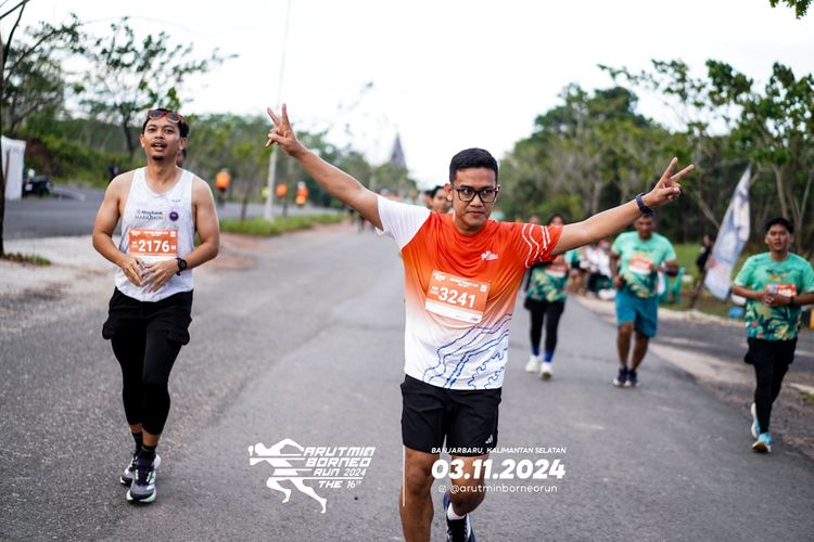 Race photo from Arutmin Borneo Run 2024