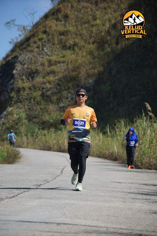 Race photo from Kelud Vertical Challenge 2024