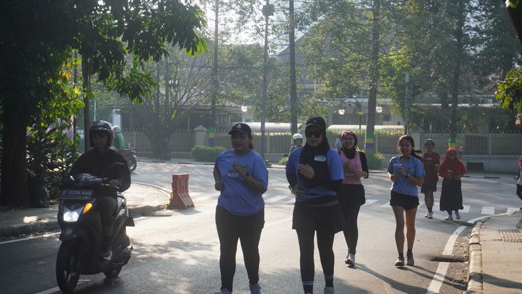 Race photo from Happy One Decade Unpad Runner